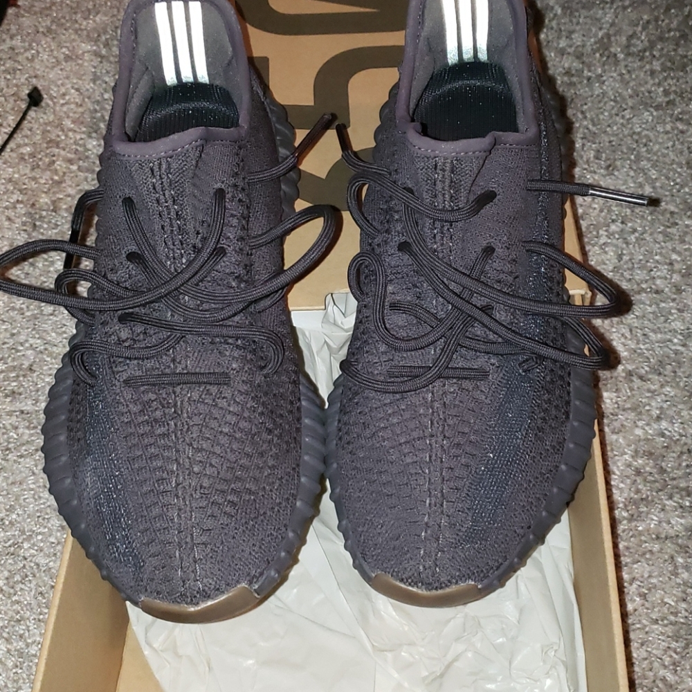 Yeezy 350v Cinder